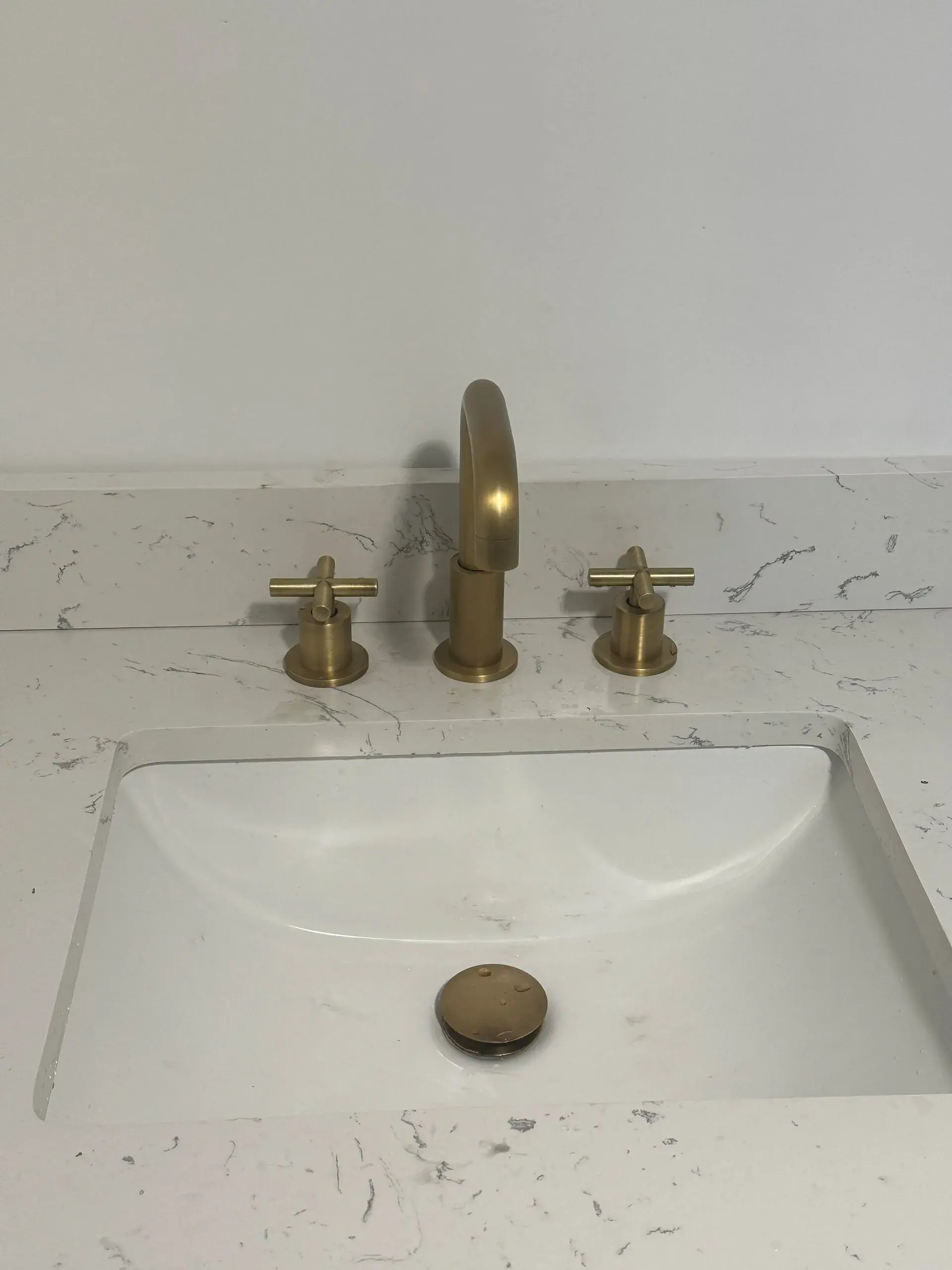 Gold Bathroom Faucet Trim